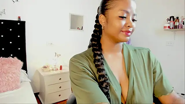 ValerieBlakee online show from 10-08-25, 06:27