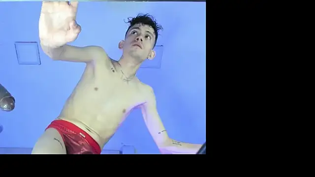 ValentinoMoreti online show from 11-23-25, 06:02