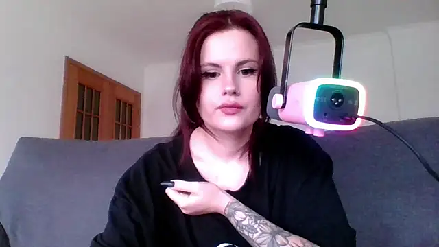 Della Ideal online show from 02-28-25, 11:03