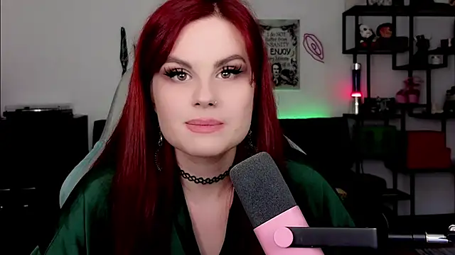 Della Ideal online show from 03-18-26, 06:33