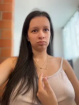 Soy Sara7 online show from 07-15-26, 04:12