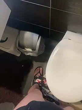 Snapshot of rogerdik76 chatting on 09-14-25, 07:07 rogerdik76 online show from 09-14-25, 07:07