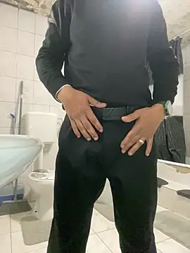 rogerdik76 online show from 02-23-26, 06:33