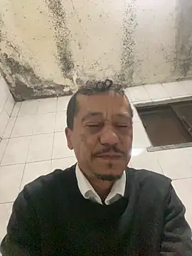 rogerdik76 online show from 03-04-26, 05:57