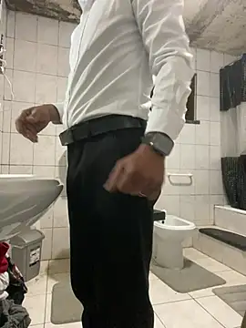 rogerdik76 online show from 04-13-26, 05:24