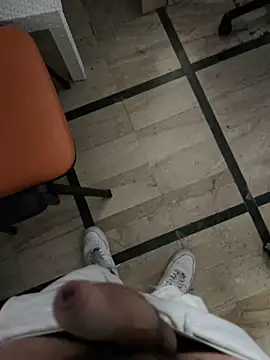 Snapshot of mario_6_9_9_0 chatting on 02-23-25, 06:23 mario 6 9 9 0 online show from 02-23-25, 06:23