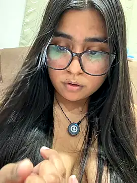 Snapshot of virginbrunette99 chatting on 12-16-25, 06:07 virginbrunette99 online show from 12-16-25, 06:07