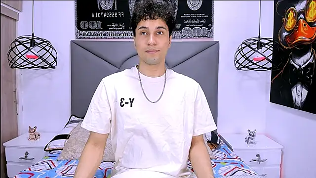 Snapshot of buddy_whitte chatting on 05-11-26, 06:38 buddy whitte online show from 05-11-26, 06:38