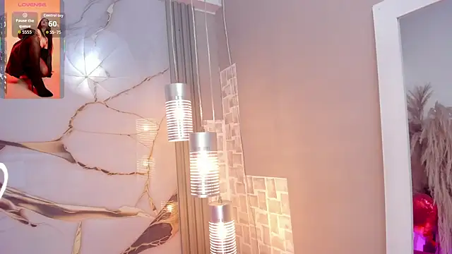 Snapshot of Bella_williamss_ chatting on 11-08-25, 07:56 Bella williamss online show from 11-08-25, 07:56