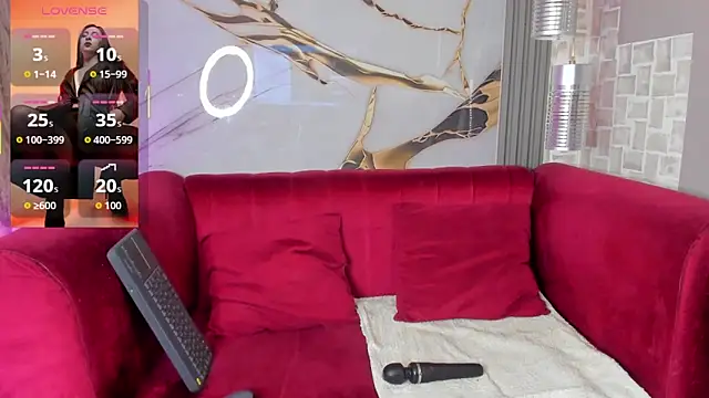 Snapshot of Bella_williamss_ chatting on 11-21-25, 07:56 Bella williamss online show from 11-21-25, 07:56