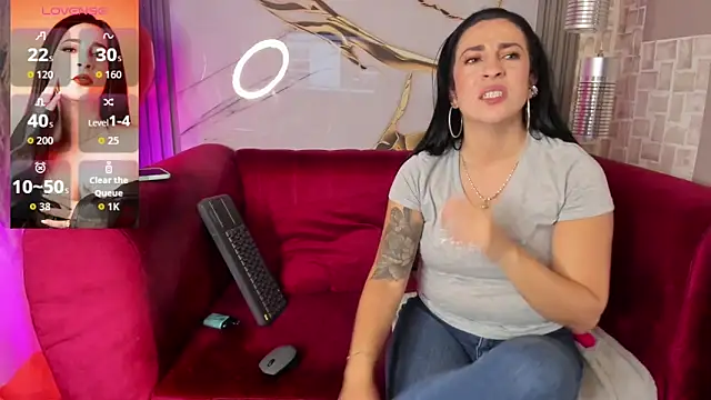 Snapshot of Bella_williamss_ chatting on 11-25-25, 08:42 Bella williamss online show from 11-25-25, 08:42