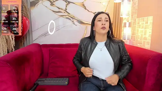 Snapshot of Bella_williamss_ chatting on 01-14-26, 07:30 Bella williamss online show from 01-14-26, 07:30