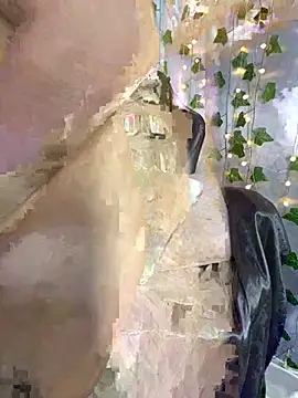 Snapshot of CLTFUDIDAKKKK chatting on 02-13-26, 12:39 CLTFUDIDAKKKK online show from 02-13-26, 12:39