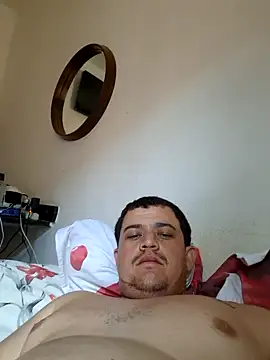 Snapshot of comcoroas chatting on 09-13-25, 04:29 comcoroas online show from 09-13-25, 04:29