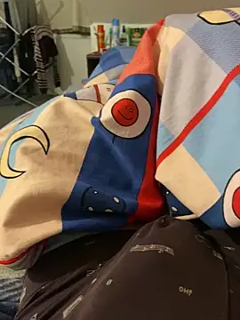 zou 9997 online show from 12-21-25, 02:08