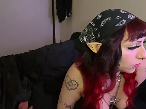 ChrryFoxx online show from 03-12-25, 06:29