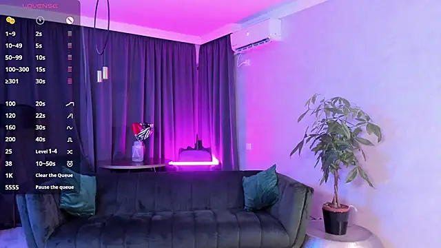 CutiePie69   online show from 09-15-25, 07:47