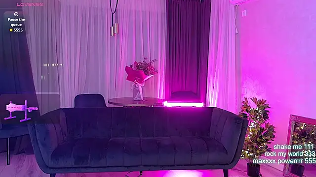 Snapshot of CutiePie69__ chatting on 02-03-26, 02:53 CutiePie69 online show from 02-03-26, 02:53