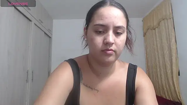 Snapshot of Anthonela_Queen chatting on 10-15-25, 12:11 Anthonela Queen online show from 10-15-25, 12:11
