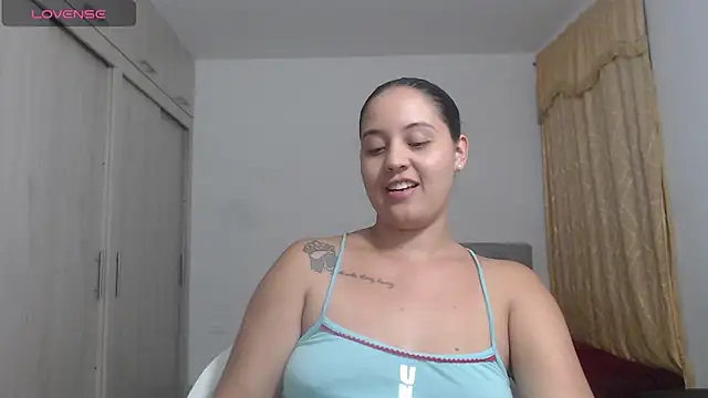 Snapshot of Anthonela_Queen chatting on 10-18-25, 12:57 Anthonela Queen online show from 10-18-25, 12:57