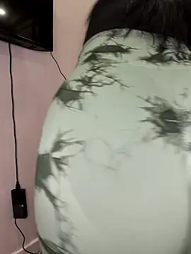 Snapshot of _KissMyAss_ chatting on 04-26-26, 06:49 KissMyAss online show from 04-26-26, 06:49