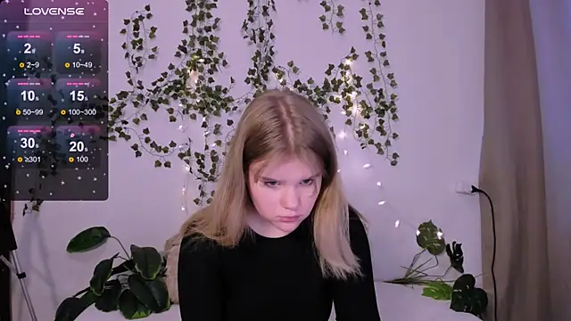 LaseyMoon online show from 03-20-25, 01:13