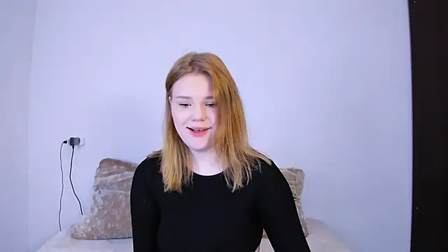 LaseyMoon online show from 10-23-25, 10:41