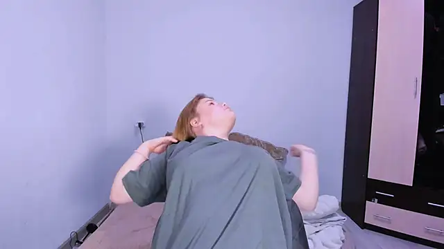 LaseyMoon online show from 11-10-25, 01:37