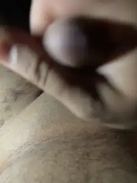 Snapshot of Momo0-9 chatting on 11-24-25, 10:42 Momo0-9 online show from 11-24-25, 10:42