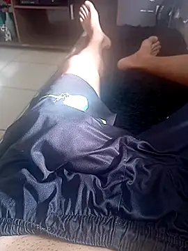 Snapshot of Magrinholl chatting on 03-01-25, 11:28 Magrinholl online show from 03-01-25, 11:28