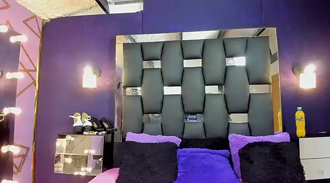 EMYCLARK01 online show from 03-07-25, 07:05