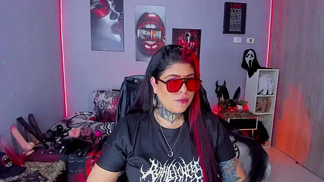 Veronika metal online show from 12-13-25, 09:31