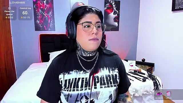 Snapshot of Veronika_metal chatting on 05-24-26, 10:48 Veronika metal online show from 05-24-26, 10:48