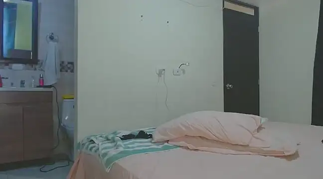 roxanasexy2025 online show from 03-12-25, 03:51