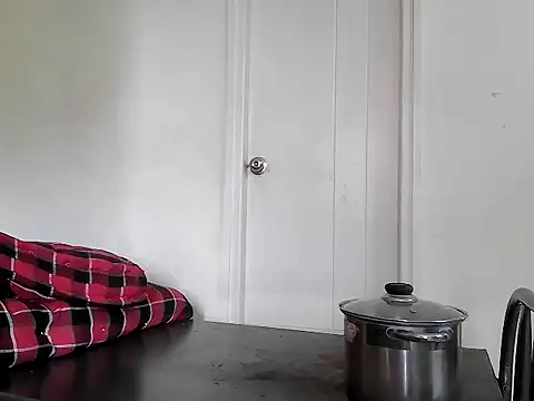 Snapshot of fitbuddy1 chatting on 10-17-25, 10:29 fitbuddy1 online show from 10-17-25, 10:29