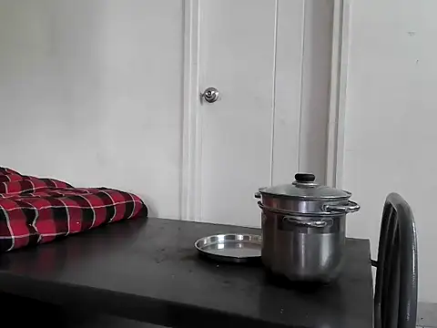 Snapshot of fitbuddy1 chatting on 10-18-25, 10:38 fitbuddy1 online show from 10-18-25, 10:38