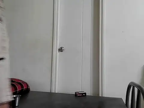 Snapshot of fitbuddy1 chatting on 11-24-25, 06:13 fitbuddy1 online show from 11-24-25, 06:13