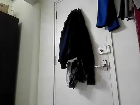 Snapshot of fitbuddy1 chatting on 11-27-25, 10:50 fitbuddy1 online show from 11-27-25, 10:50