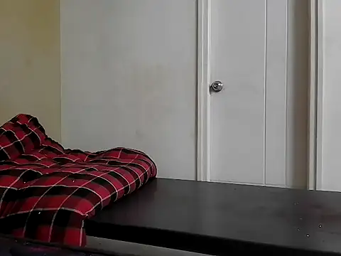 Snapshot of fitbuddy1 chatting on 11-28-25, 07:44 fitbuddy1 online show from 11-28-25, 07:44