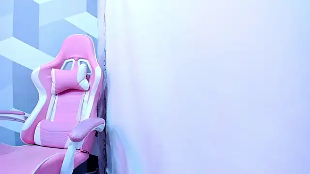 Gianna Watson online show from 02-27-25, 01:17