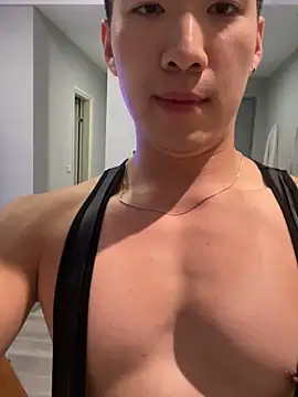 Snapshot of Hon1069 chatting on 09-16-25, 01:45 Hon1069 online show from 09-16-25, 01:45