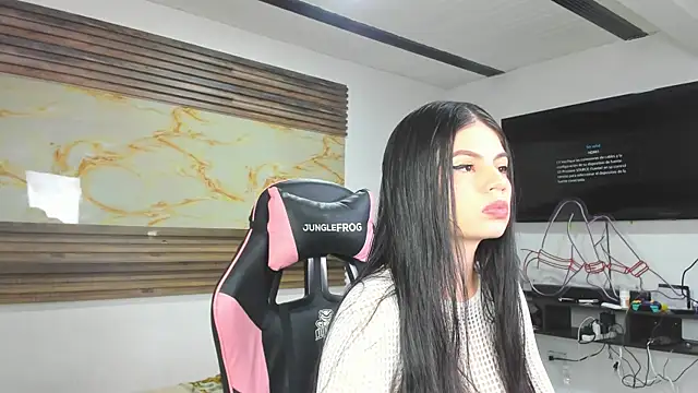 Snapshot of Cloe_roouse chatting on 12-04-25, 09:12 Cloe roouse online show from 12-04-25, 09:12