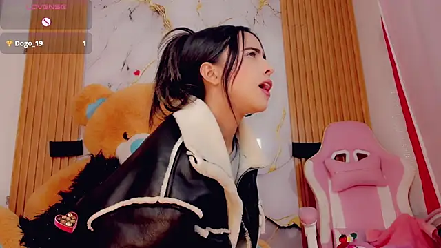 ValeriCardenas online show from 09-24-25, 02:04