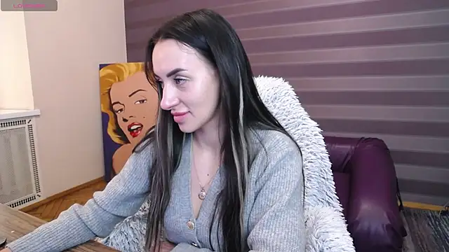 JenniferStone online show from 04-23-26, 07:09