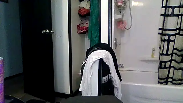 Snapshot of mrstoxox4594 chatting on 02-15-26, 07:32 mrstoxox4594 online show from 02-15-26, 07:32