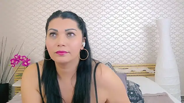 Snapshot of BeliseChappelleX chatting on 12-19-25, 07:10 BeliseChappelleX online show from 12-19-25, 07:10