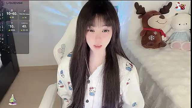 Snapshot of Milla-z chatting on 01-08-26, 11:45 Milla-z online show from 01-08-26, 11:45