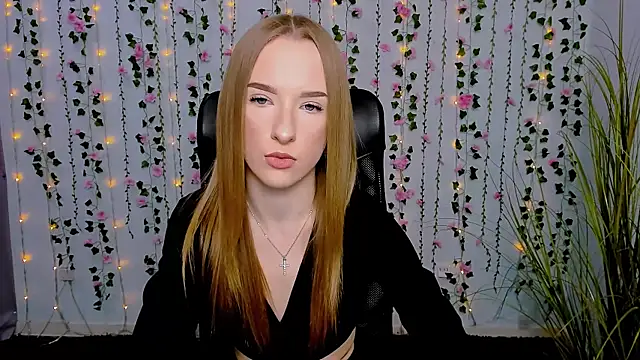 Snapshot of doll_vey chatting on 03-07-25, 09:29 doll vey online show from 03-07-25, 09:29