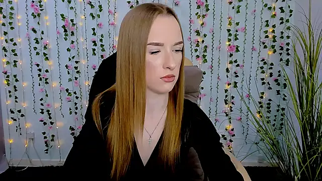 Snapshot of doll_vey chatting on 03-09-25, 09:35 doll vey online show from 03-09-25, 09:35