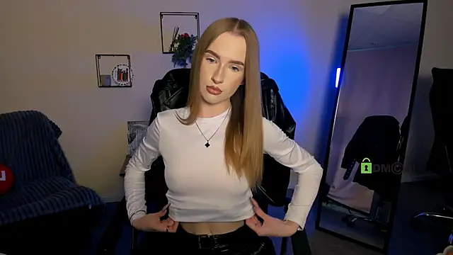 Snapshot of doll_vey chatting on 09-26-25, 07:29 doll vey online show from 09-26-25, 07:29